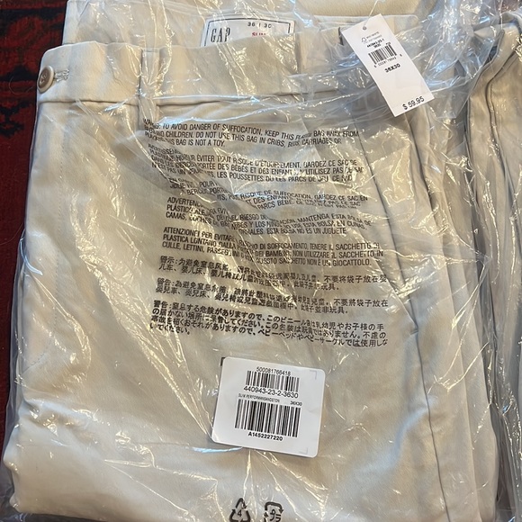 GAP Modern Khakis in Slim Fit in Color Sandstone Beige NWT - Picture 3 of 4